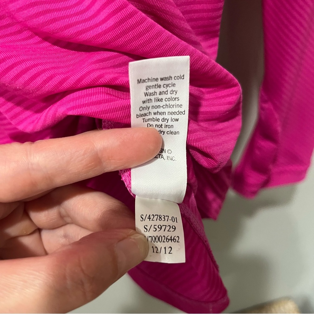 Athleta PUMP IT UP Pink Striped Athletic Long Sleeve Workout Shirt Size Small - Picture 7 of 8